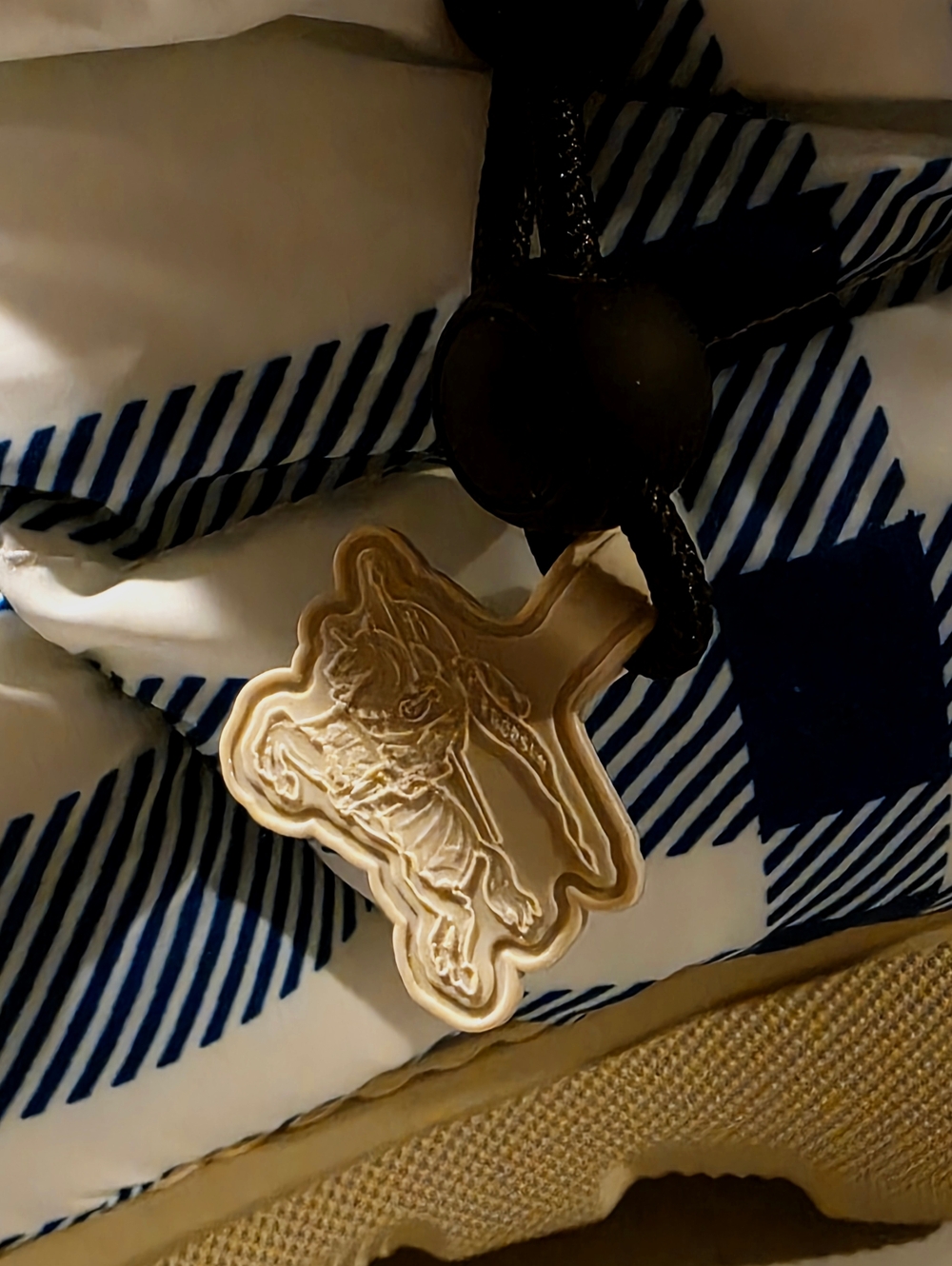 Burberry Pillow Boots Men's 9.5 NIB - Picture 5 of 9